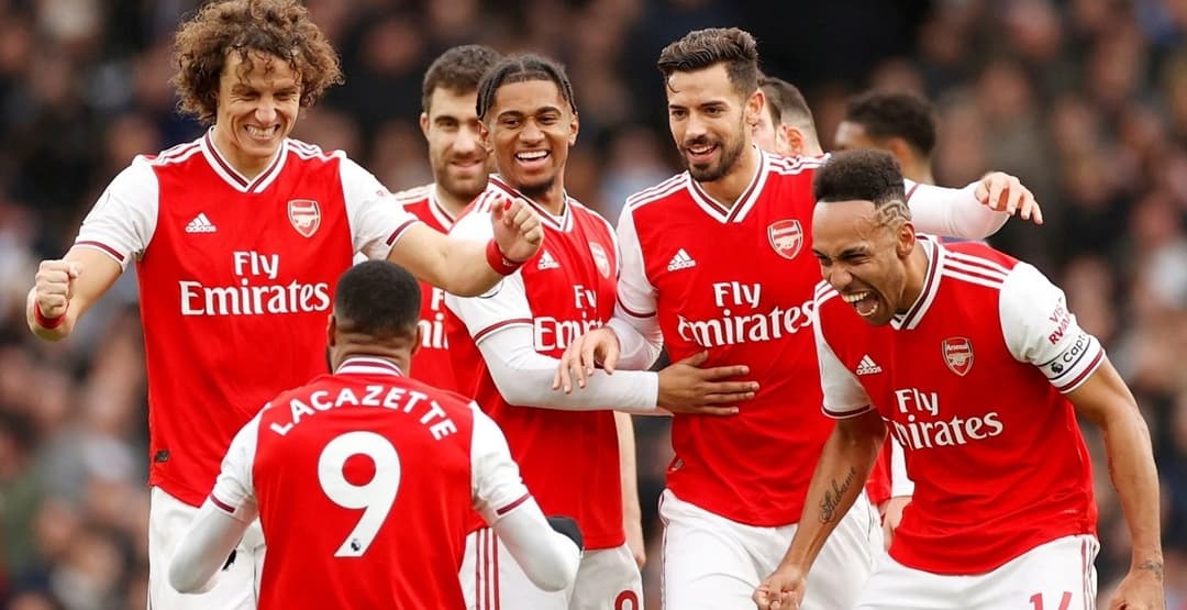 Compare.bet supercomputer tips Arsenal for 2026-27 title