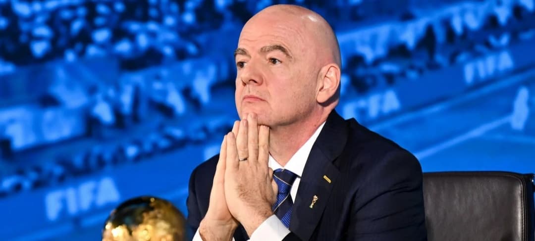 Regional federations weigh no-confidence move against Infantino