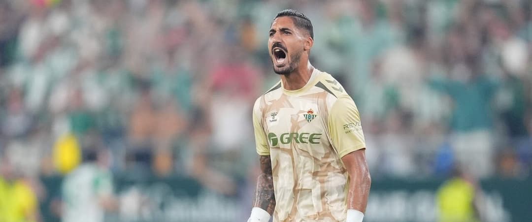 De la Fuente leaves La Liga’s top goalkeeper out