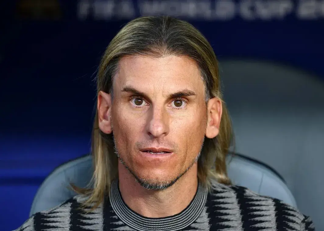 Ecuador ready to face hosts despite travel delay