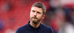 United keep faith in Carrick despite poor start