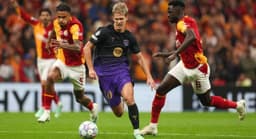 Barcelona make perfect start with 10 straight wins