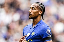 Joao Pedro ruled out for several weeks with thigh injury